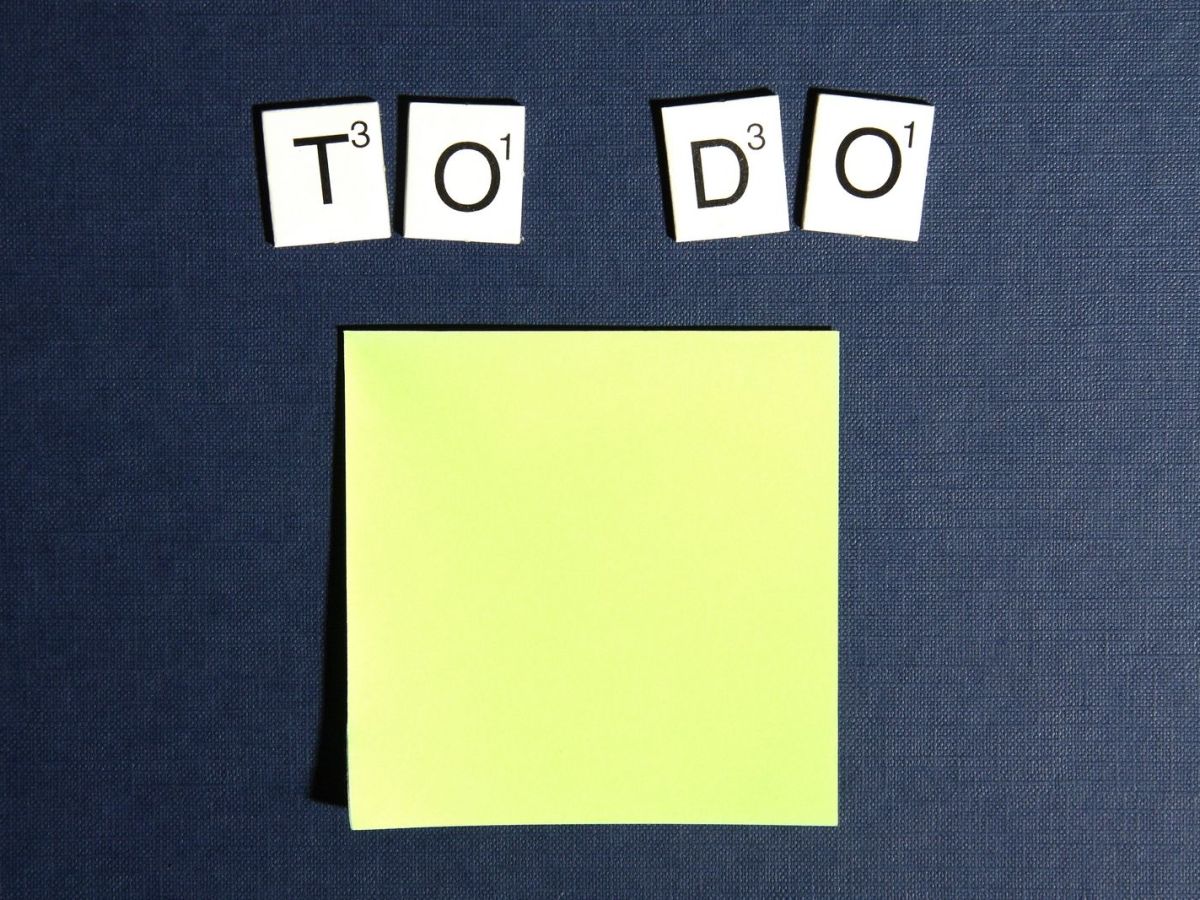 Why Decluttering Belongs on Your Daily To-Do List (And How to Keep It to 10 Minutes)